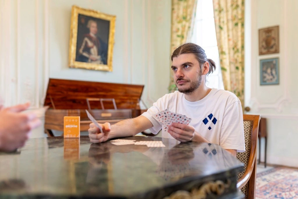 Charles Caron, joueur de cartes
